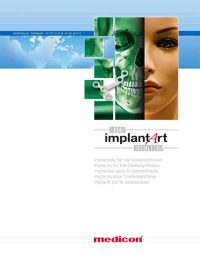 Werbeplakat für Medicon ImplantArt Osteosynthese-Implantate. Das Bild zeigt eine künstlerische Darstellung eines menschlichen Gesichts, das in der Mitte aufgeschnitten ist, um einen grünen Schädel mit einem Metallimplantat zu zeigen. Um das Hauptbild herum sind mehrere kleinere grüne Ausschnitte des Schädels angeordnet. Im oberen linken Bereich ist eine Weltkarte mit blauen Farbtönen und geografischen Koordinaten abgebildet. Unter dem Bild steht der Produktname und eine mehrsprachige Beschreibung der Implantate.